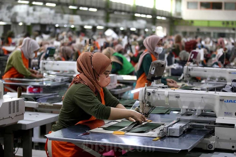 Indonesia Menghadapi Deindustrialisasi: Waspadai Peningkatan Pengangguran dan Kemiskinan
