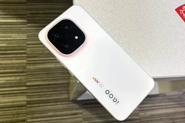 iQOO 15 akan diluncurkan di India hari ini pada pukul 12 siang: Cara menonton langsung dan apa yang diharapkan