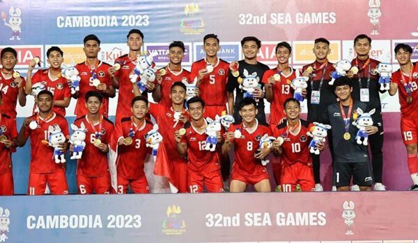 Joey Pelupessy Datang, Persib Bandung Tumpuk 3 Gelandang Naturalisasi Uzur Timnas Indonesia