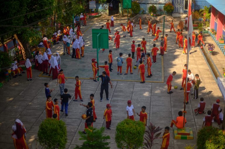 WHO menyerukan tindakan legislatif yang berani dan tegas untuk melindungi kaum muda dari campur tangan industri tembakau