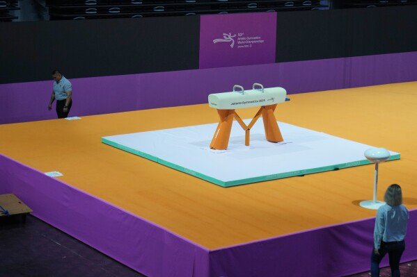 IOC merekomendasikan tidak ada acara olahraga internasional di Indonesia setelah negara itu melarang atlet Israel