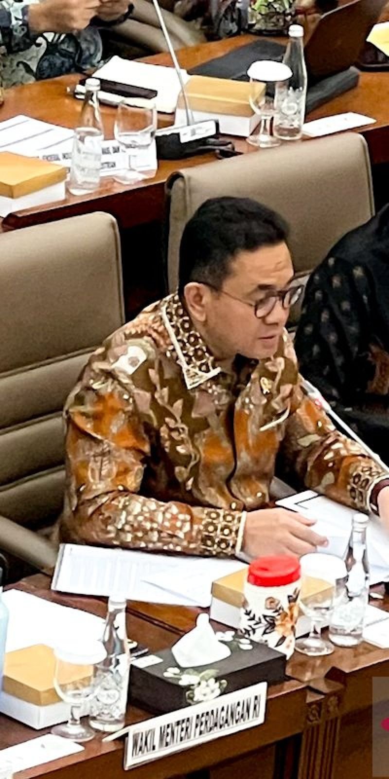 Indonesia masuk lima besar dalam ekspor besi dan baja melalui hilirisasi.