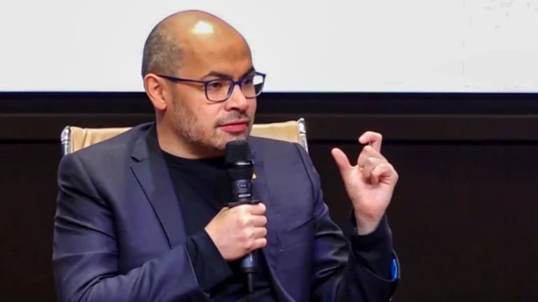 Kapan AGI akan hadir? CEO Google DeepMind, Demis Hassabis, mengatakan hal itu akan memakan waktu karena kecerdasan buatan (AI) saat ini masih kurang konsisten.