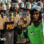 Protes di Indonesia: Warga Asia menggunakan Grab dan Gojek untuk mengirim makanan dan dukungan bagi pengemudi pengiriman.