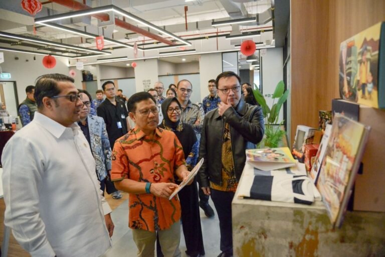 Ekonomi kreatif Indonesia muncul sebagai mesin pertumbuhan baru.