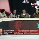 Hoaks dan berita palsu: kanker bagi demokrasi Indonesia