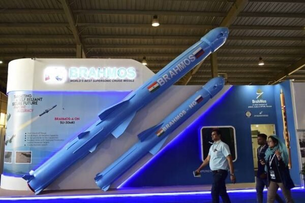 Indonesia akan membeli sistem rudal India-Rusia untuk pertahanan pantai.