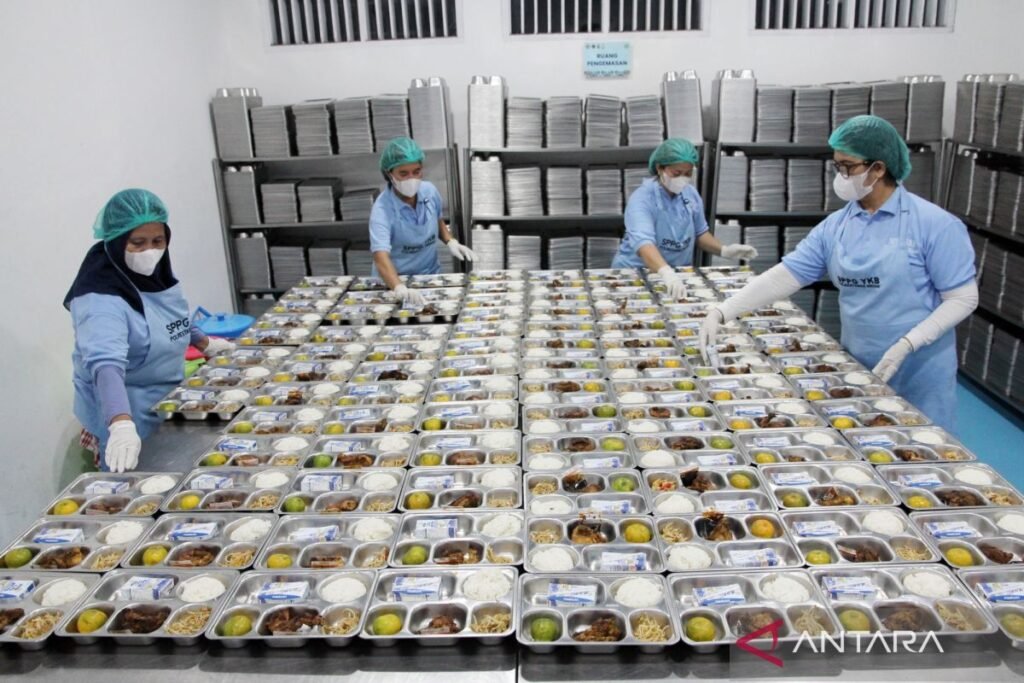 Indonesia membuka kembali 450 dapur MBG di Sumatra, 117 lainnya sedang dalam proses peninjauan