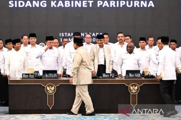 Indonesia mempertahankan batas defisit 3 persen di tengah ancaman perang di Timur Tengah yang membayangi perekonomian