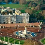 Judul berita: 'Apa yang diketahui istana?' dan 'gejolak global'