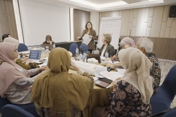 WHO dan mitra mendukung Indonesia dalam mengembangkan rencana sektor kesehatan manusia yang inovatif untuk menangani resistensi antimikroba (AMR) berdasarkan pedoman baru WHO.