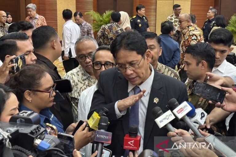 Indonesia menargetkan negara-negara bekas Uni Soviet dan peraturan pengisian bahan bakar kapal untuk mendorong pertumbuhan sektor maritim