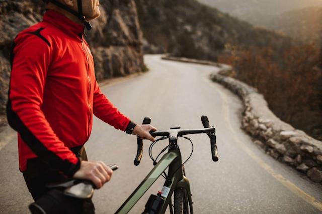 Kakek berusia 66 tahun itu menjalani gaya hidup yang aktif. Segalanya berubah ketika ia pingsan saat bersepeda: ‘Saya terbangun di ruang gawat darurat’