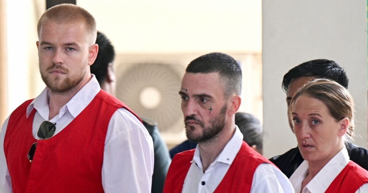 Tiga warga Inggris yang dituduh menyelundupkan kokain ke Indonesia terancam hukuman mati