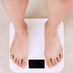 Dari tidak mengonsumsi karbohidrat di malam hari hingga berolahraga setiap hari: Seorang wanita membagikan perubahan gaya hidup yang membantunya menurunkan berat badan dari 67 kg menjadi 53 kg