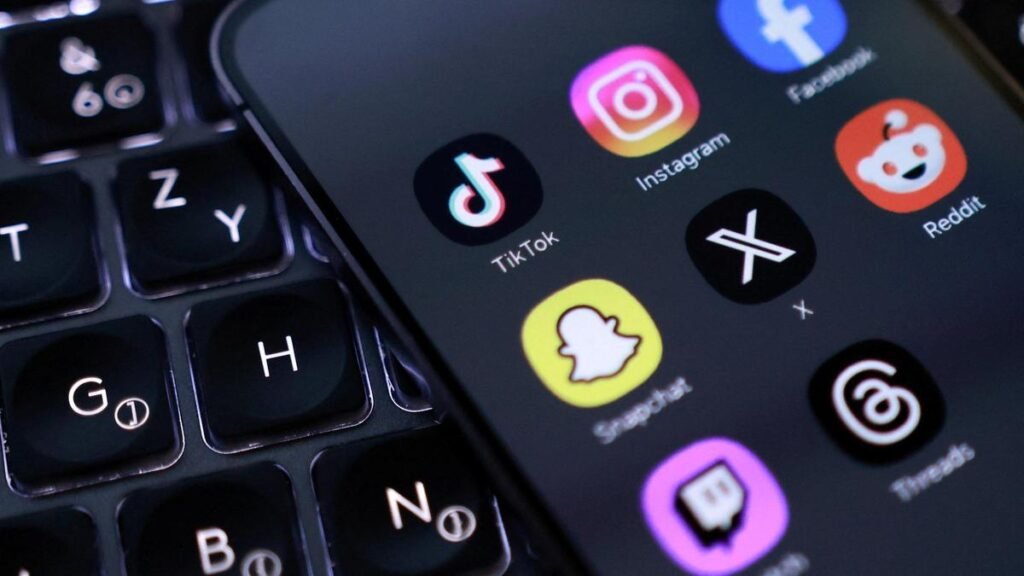 Larangan media sosial: YouTube dan TikTok berkoordinasi dengan pemerintah Indonesia terkait pemblokiran media sosial bagi anak-anak