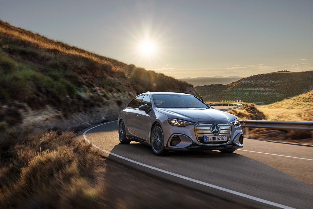 Mercedes-Benz memperkenalkan C-Class listrik pertamanya