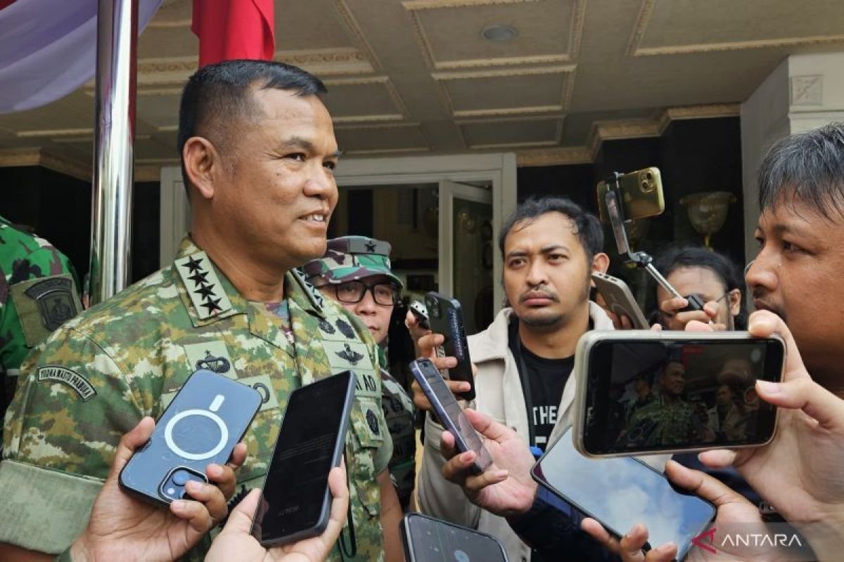 TNI meluncurkan seragam kamuflase lapangan baru