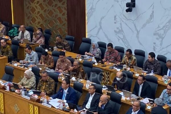 Menteri Purbaya Mengatakan Indonesia Tidak Akan Menaikkan Tarif Pajak