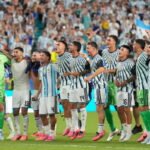 Messi dan Argentina mengalahkan Cape Verde 3-2 dalam pertandingan menegangkan yang berlanjut hingga perpanjangan waktu, dan lolos ke babak 16 besar Piala Dunia