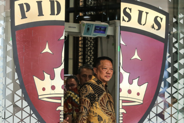 Misteri seputar keberadaan mantan jaksa Indonesia, Febrie, semakin memperkuat sorotan terhadap penyelidikan Kejaksaan Agung