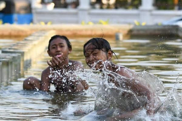 BMKG Memperkirakan Suhu Panas di Seluruh Wilayah Jakarta