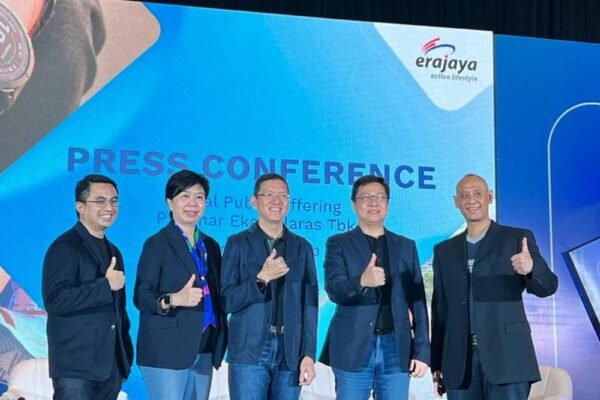 Dengan mengeluarkan dana sebesar Rp 94,19 miliar, ERAL mengakuisisi JD Sports Fashion di Indonesia