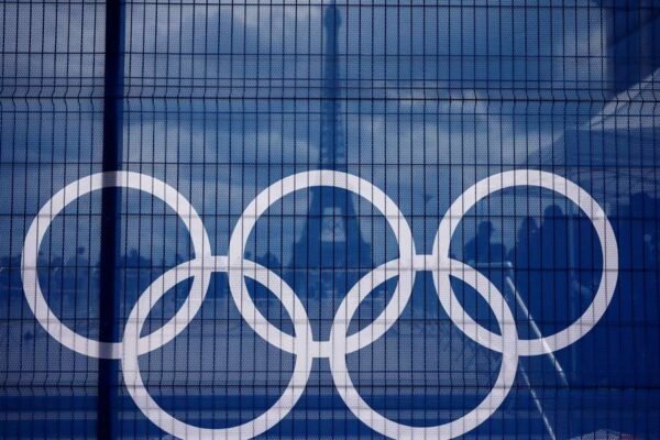 IOC mendesak agar tidak ada acara olahraga di Indonesia setelah larangan visa bagi atlet Israel